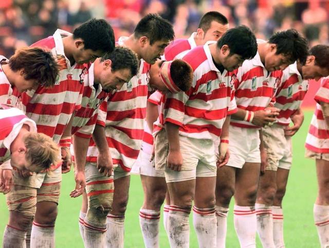 Should we be bowing to social media?