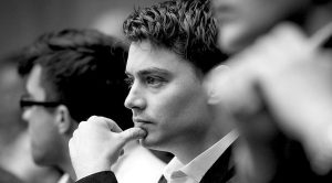 Blair Jr campaigns against the university model of Blair Snr