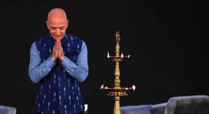 America's rich and powerful will believe anything