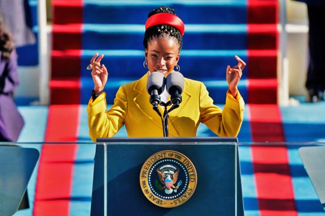 A court poet hard at work. (Photo by PATRICK SEMANSKY/POOL/AFP via Getty Images)