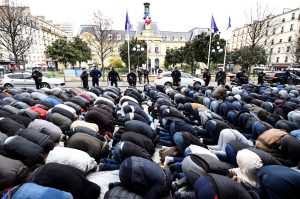 France's mega-mosque problem