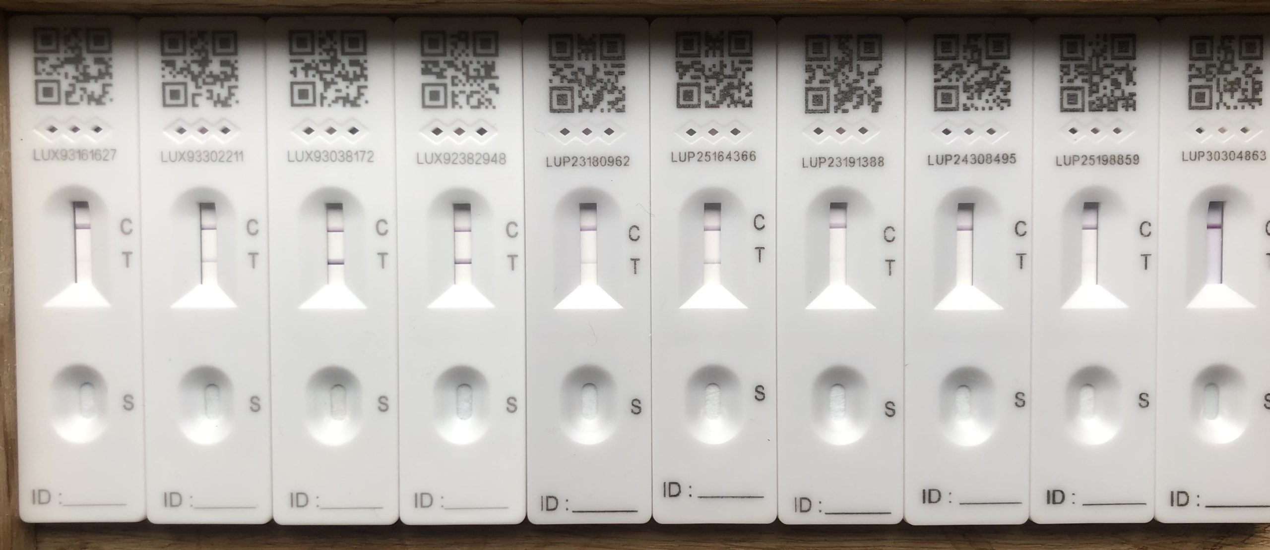 I took an LFT every day, and they showed a near perfect curve