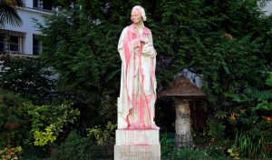 The mystery of Paris's missing Voltaire statue