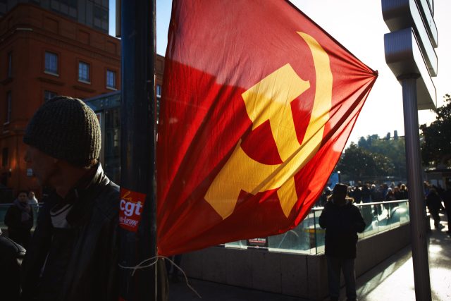 “Mélenchon Premier Ministre” (Alain Pitton/NurPhoto via Getty Images)