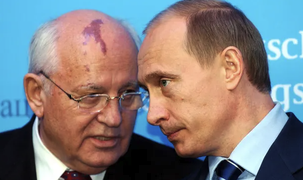 Mikhail Gorbachev (L) and Vladimir Putin