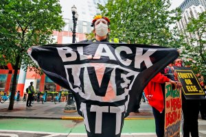 Schools shouldn't fly BLM flags