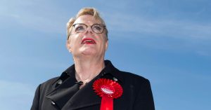 Even Eddie Izzard's fans aren't convinced
