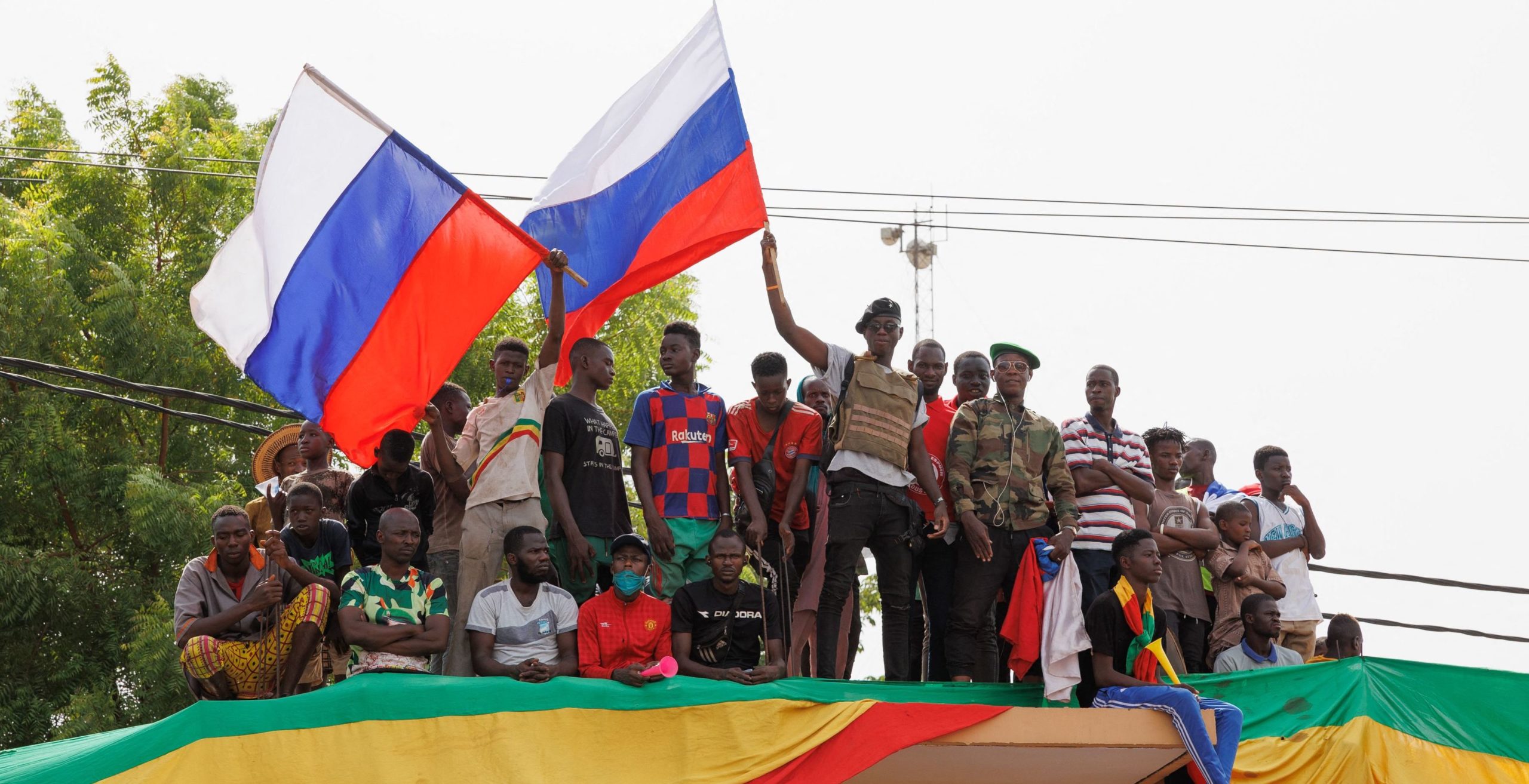 Supporters of Mali's interim President wave Russian flags. Credit: Getty
