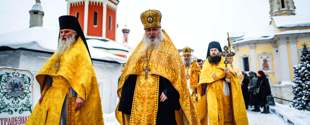 The Ukrainian priests fighting for Putin