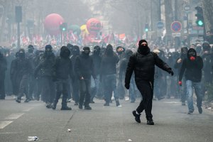Is Macron ready for a street fight?
