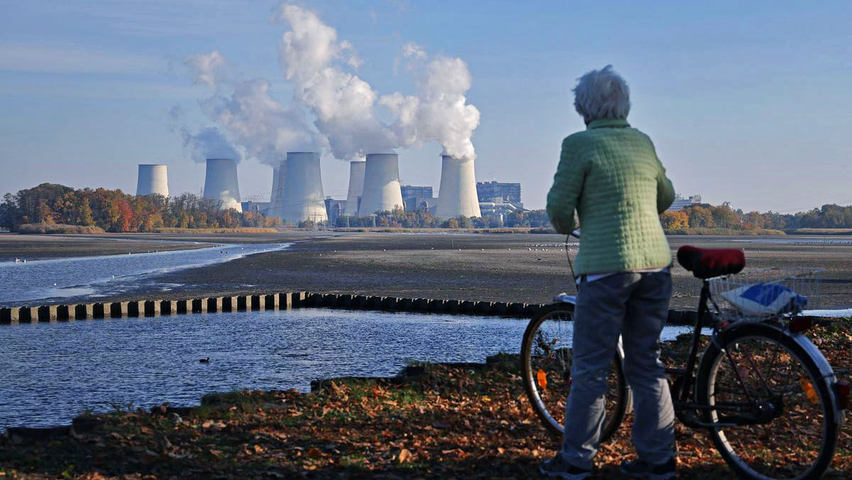 Jaenschwalde lignite coal-fired power, Germany. Credit: Getty
