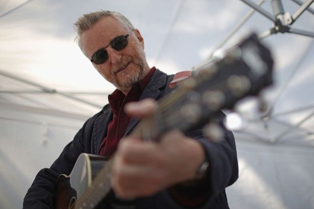 Does Billy Bragg have a woman problem?