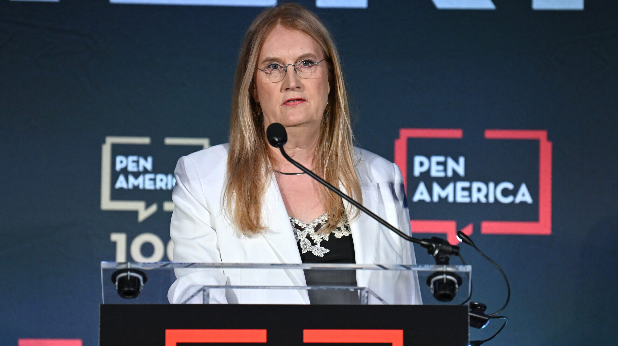 Jennifer Finney Boylan speaks at the 2023 PEN America Literary Gala. Credit: Getty