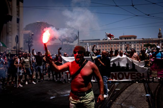 Taxi drivers are corrupting Italy