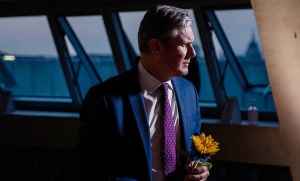 What Starmer can learn from George Smiley