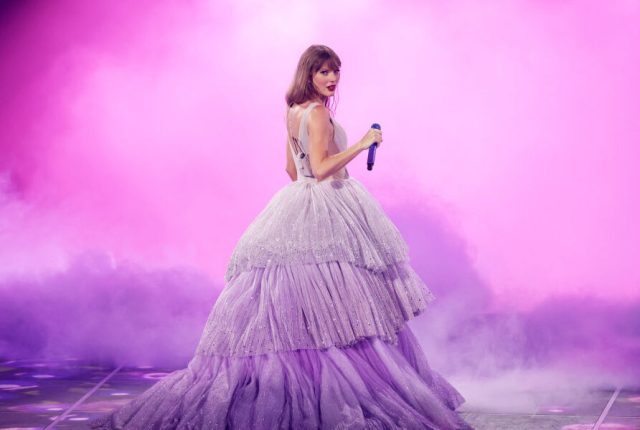 Mama Swifties need to grow up