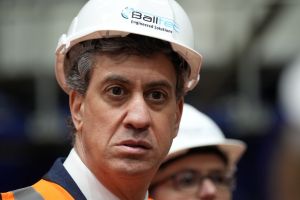 Ed Miliband's £296 billion clean energy bill doesn't add up