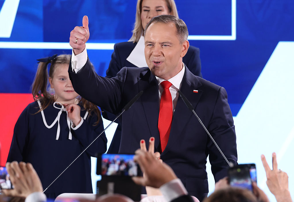 Karol Nawrocki addresses supporters following Poland's election run-off last night. Credit: Getty