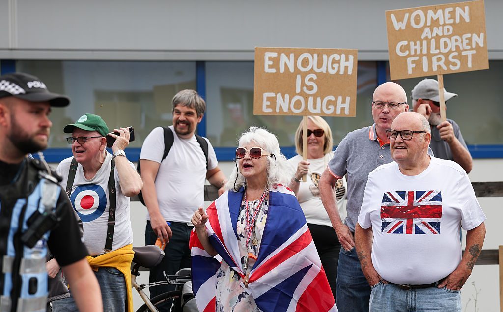 Anti-immigration protesters in Falkirk at the weekend. Credit: Getty