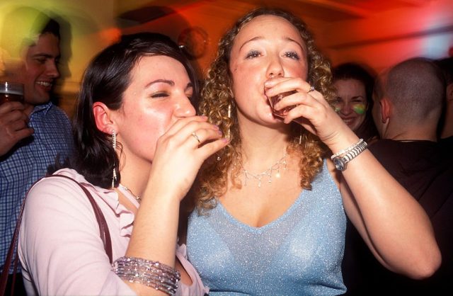 Young Britons knock back some Heineken 0.0%. Credit: Getty