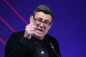 Labour risks sacrificing the centre to chase the Left