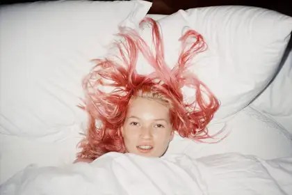 'One can’t help feeling that it’s feel-good artefacts like this which the paying public will be flocking to see'. (Juergen Teller/Young Pink Kate London 1998/ Juergen Teller, All Rights Reserved)
